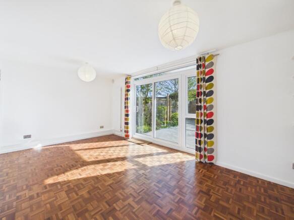 CAM01740G0-PR0540-STILL005