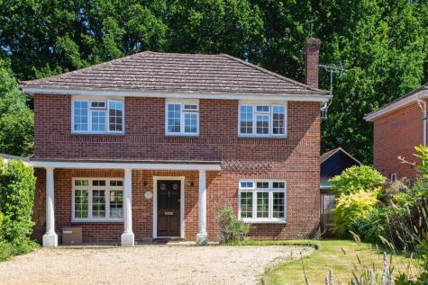Dorothy Avenue, Cranbrook, Kent, TN17 3AY