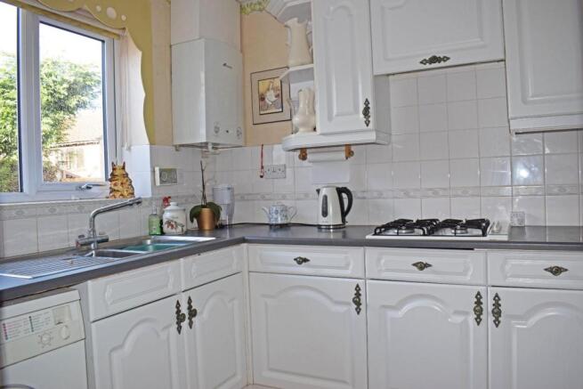 21 Tollhouse Road, kitchen 1.jpg