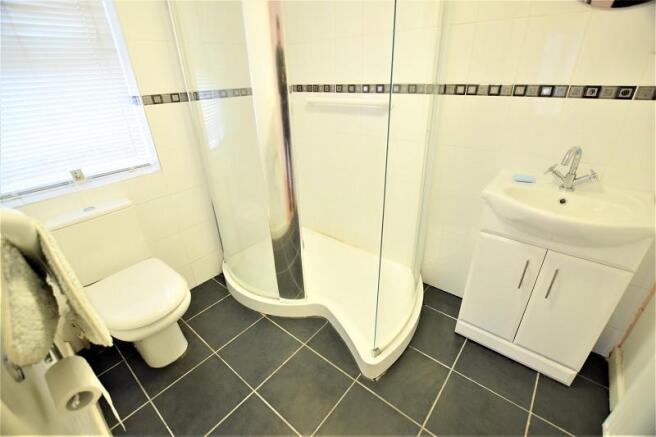 Ground floor shower/wc