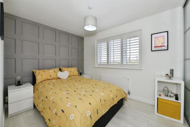 4 bed Detached for sale Image 11