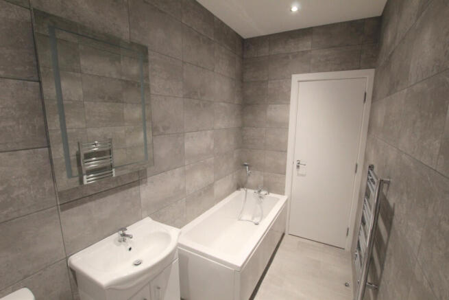 2 bed Flat to rent Image 8