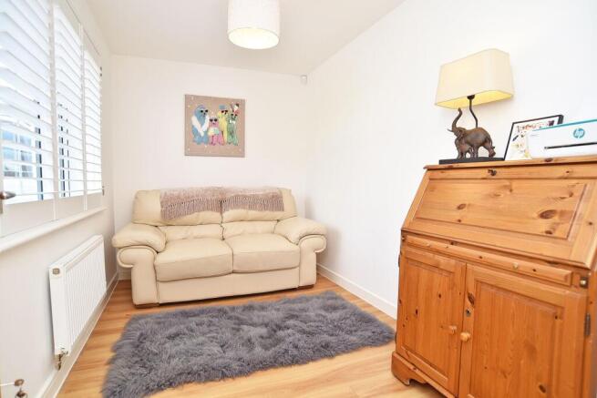 4 bed Detached to rent Image 9
