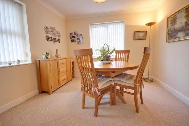 3 bed Detached Bungalow for sale Image 5