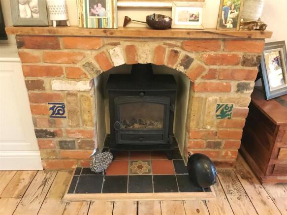 Fireplace 1.jpg