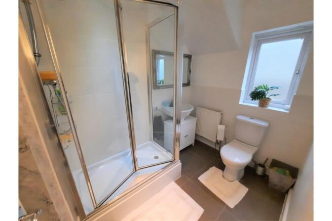 Master En-suite