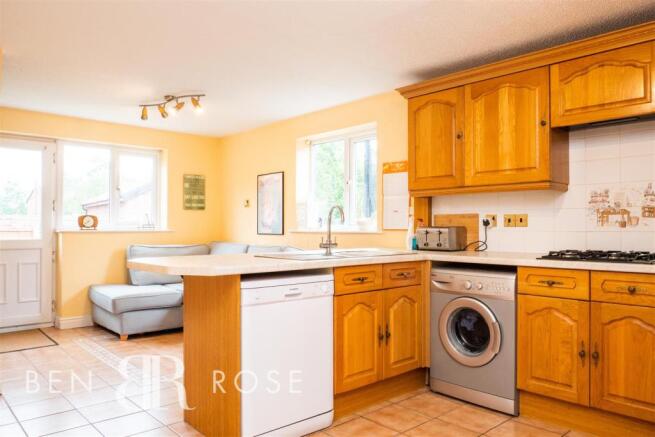 Kitchen/Breakfast Room