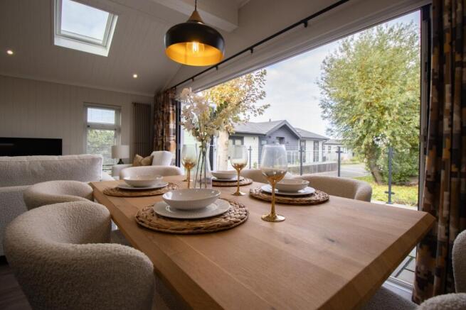 Lissett Alaska 2Bed, Marsh View Lodges, Aldeburgh, Suffolk, IP15 5DW photo 5