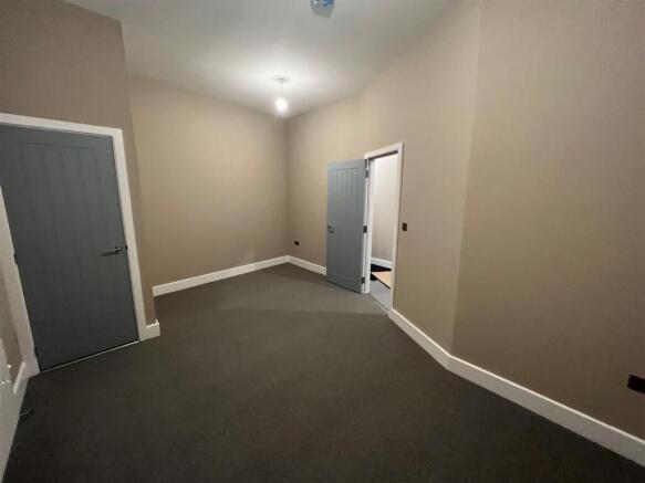 1 bed Flat to rent Image 6