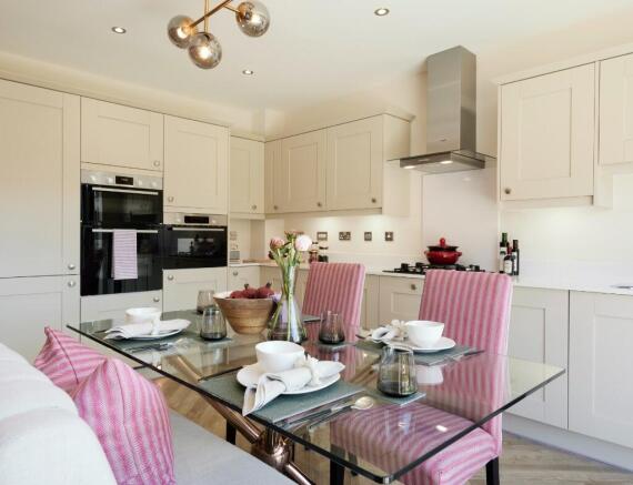 4 bed Detached for sale Image 7