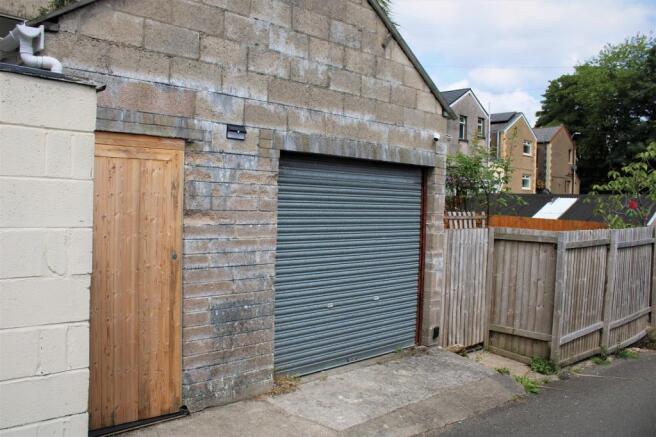 Detached Garage