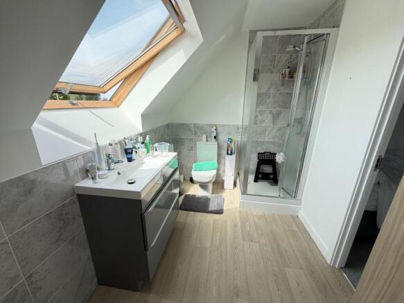 3 bed Semi-Detached for sale Image 10