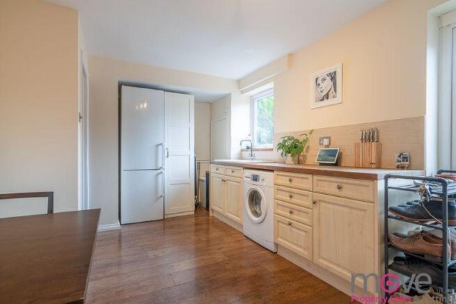 Kitchen/Dining...