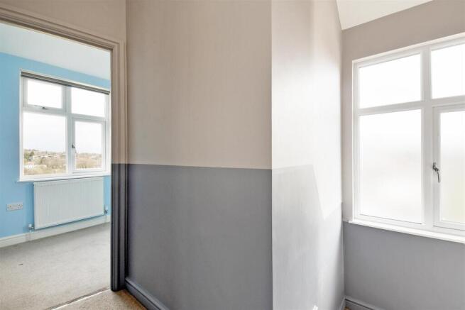 3 bed Semi-Detached to rent Image 12