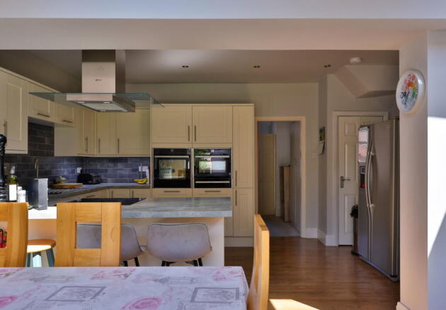 3 bed Semi-Detached for sale Image 10