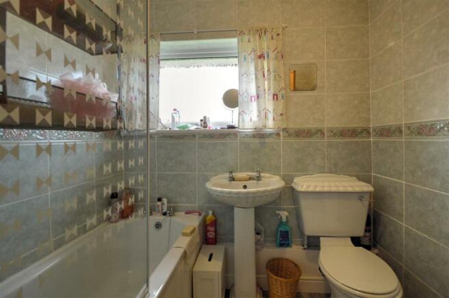 BATHROOM/WC