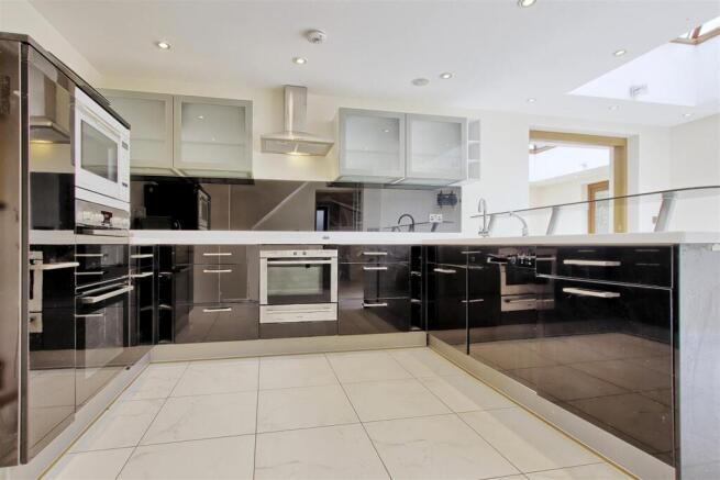 Kitchen.jpg