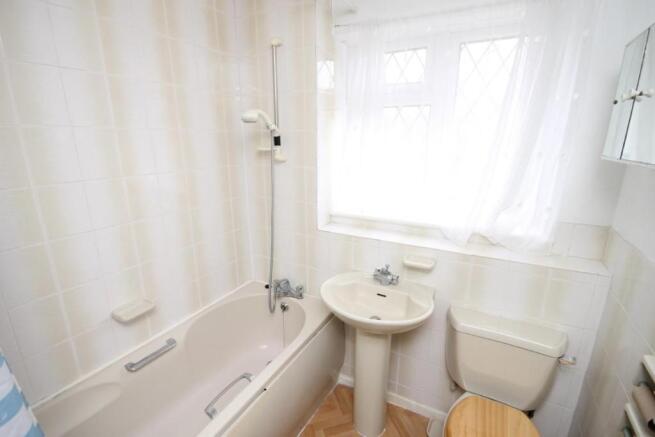 BATHROOM/W.C