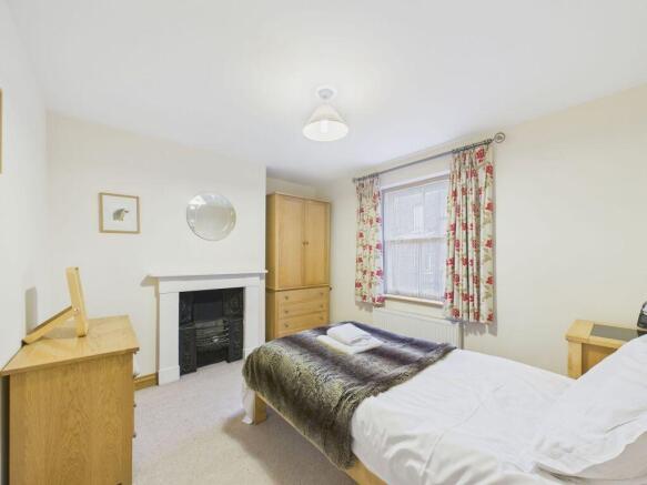 2 bed Apartment for sale Image 8