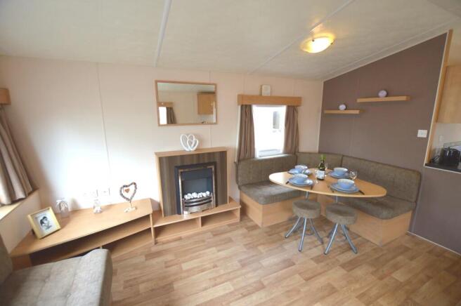 2014 Delta Resort Plus, Chichester Lakeside Holiday Park, Vinnetrow Road, Chichester, West Sussex, PO20 1QH photo 4