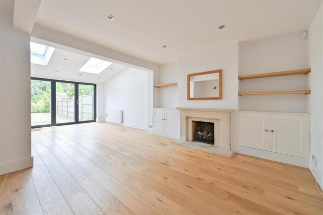 49 Overstone Road-4.jpg