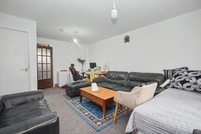 2 bed Semi-Detached for sale Image 8