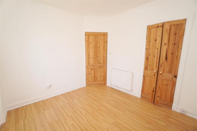 bedroom1.jpg