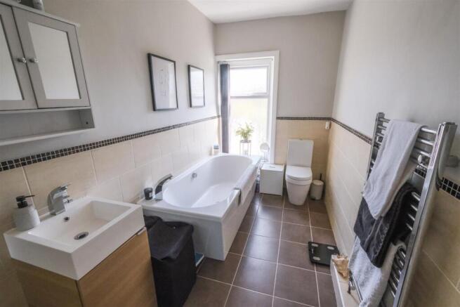 2 bed Terraced for sale Image 7