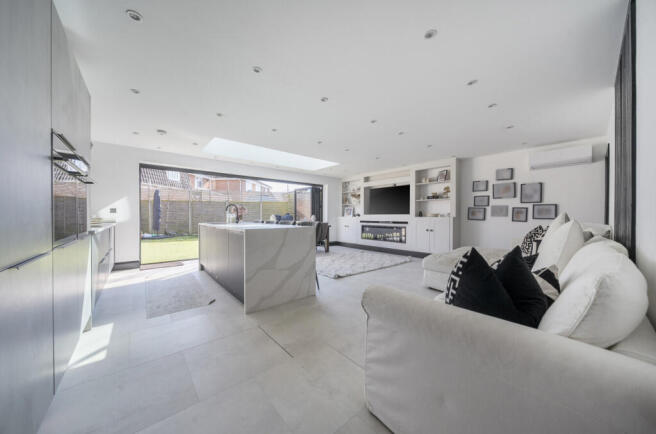 1424120-8-69bc2e6...