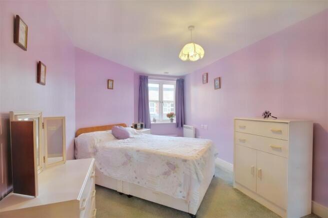 853697-interior13.JPG