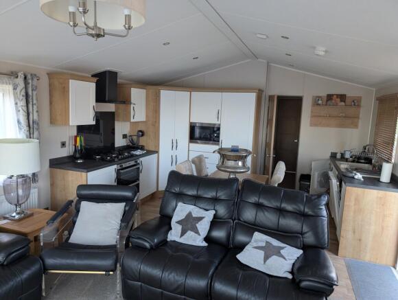 Two Bed Willerby Dorchester (43x14), Crofthead Holiday Park, McNairston, Ayr, South Ayrshire, KA6 6EN photo 4