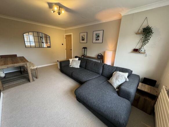 5 - Sofa.jpg