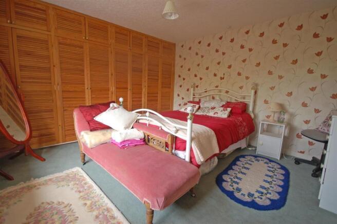 DOUBLE BEDROOM 3