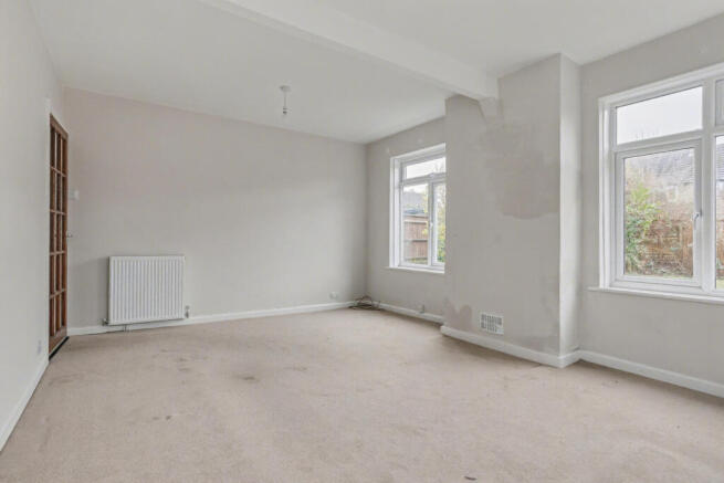18 Halsford Croft, East Grinstead, RH19 1PA