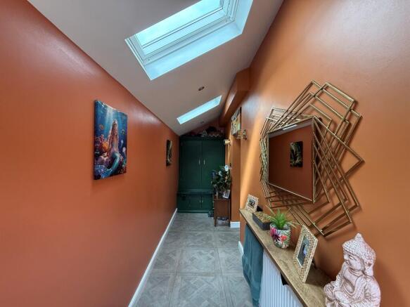 3 bed Semi-Detached for sale Image 7