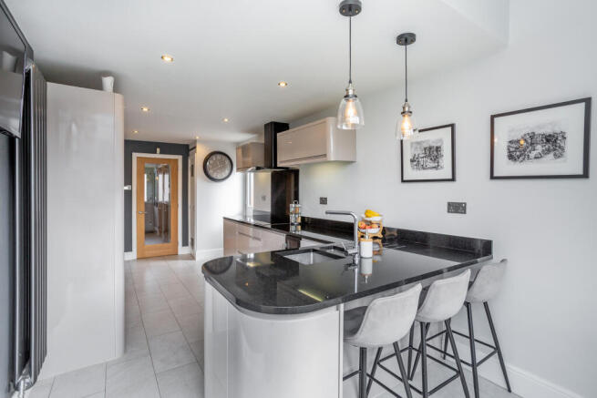 Kitchen/Breakfast Room
