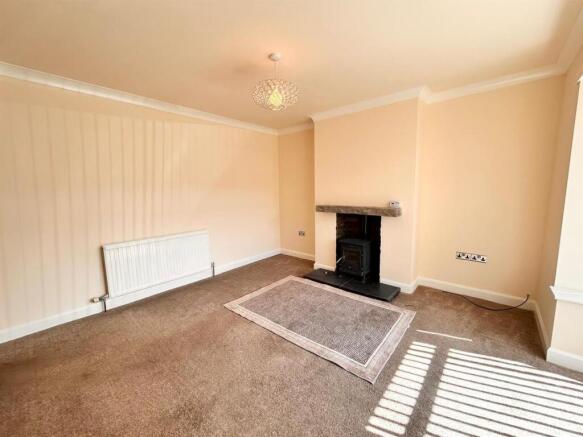 2 bed Semi-Detached Bungalow for sale Image 8