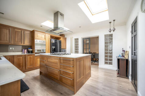 Ashville Road, Leytonstone, London, E11