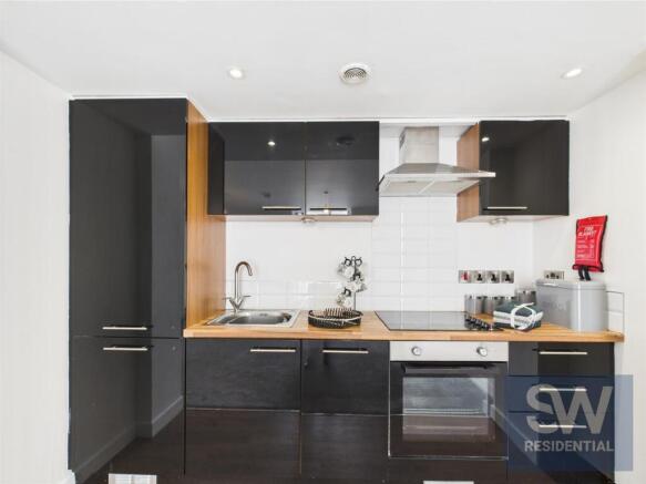 2 bed Apartment to rent Image 11
