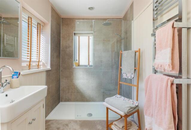 Shower Room En-Suite