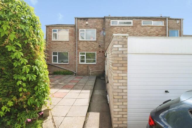 pbox-IMG.jpg