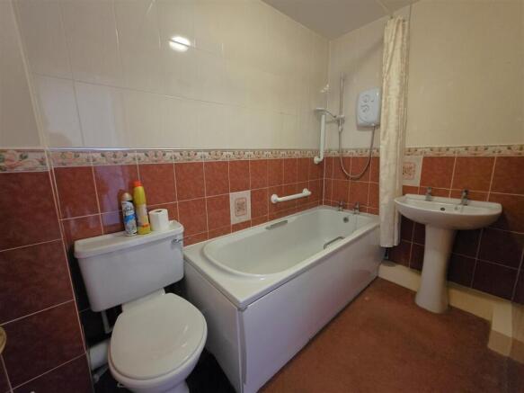 2 bed Apartment for sale Image 10