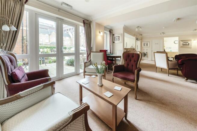 Owners Lounge.jpg
