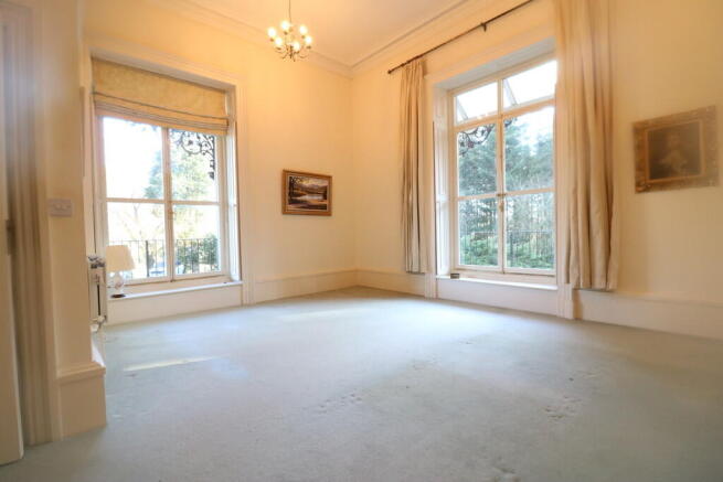 2 bed Apartment to rent Image 7
