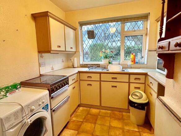 2 bed Semi-Detached Bungalow for sale Image 4