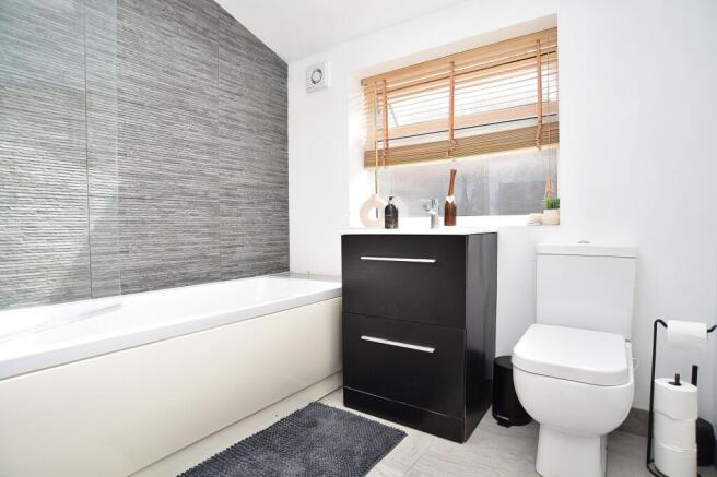 2 bed Terraced for sale Image 7