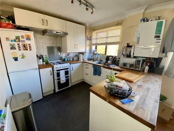 kitchen 1.jpg