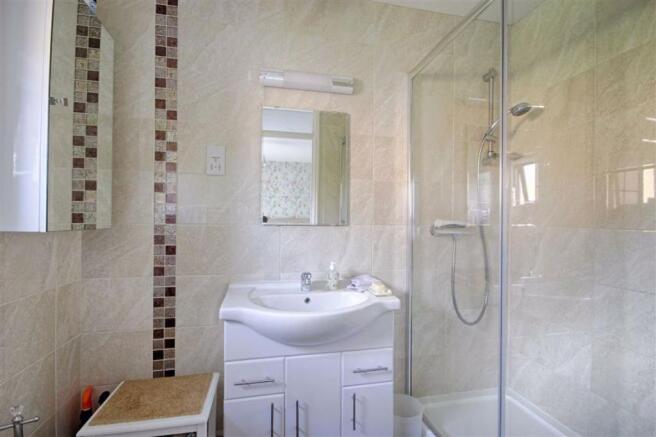 EN SUITE