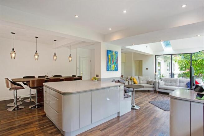 35 Cirencester Road 307869 - (13).jpg