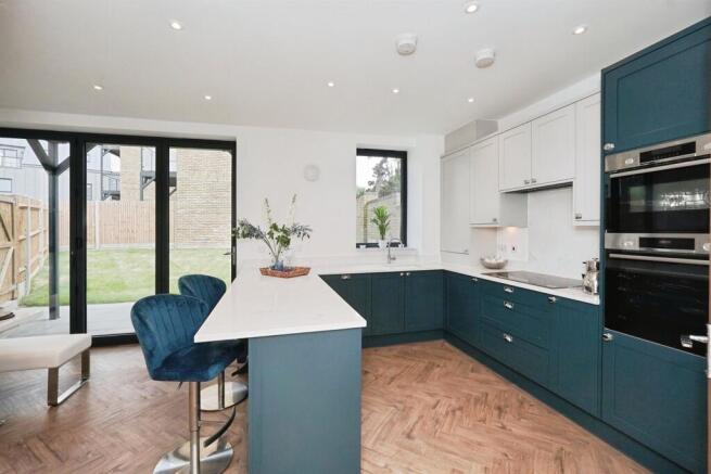 Guston Heights, Guston, Dover photo 4